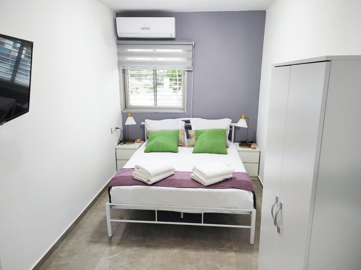Appartamento Yalarent Jasmine 3Br Apt Eilat Esterno foto