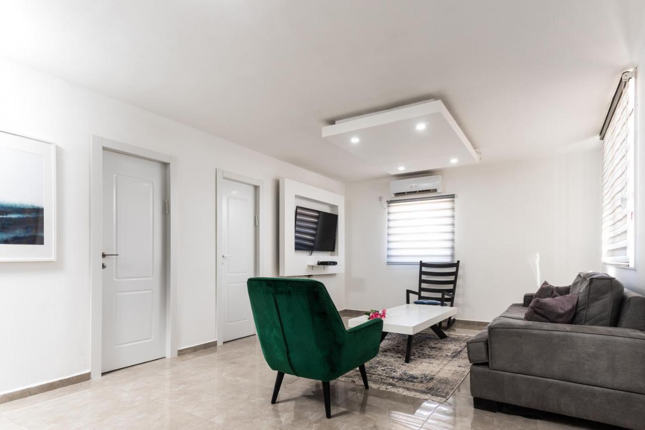 Appartamento Yalarent Jasmine 3Br Apt Eilat Esterno foto