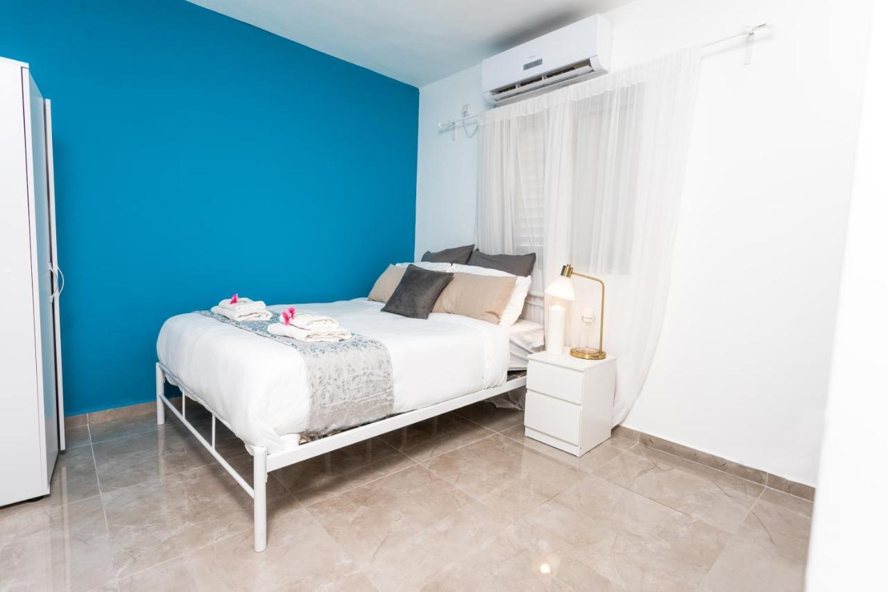 Appartamento Yalarent Jasmine 3Br Apt Eilat Esterno foto