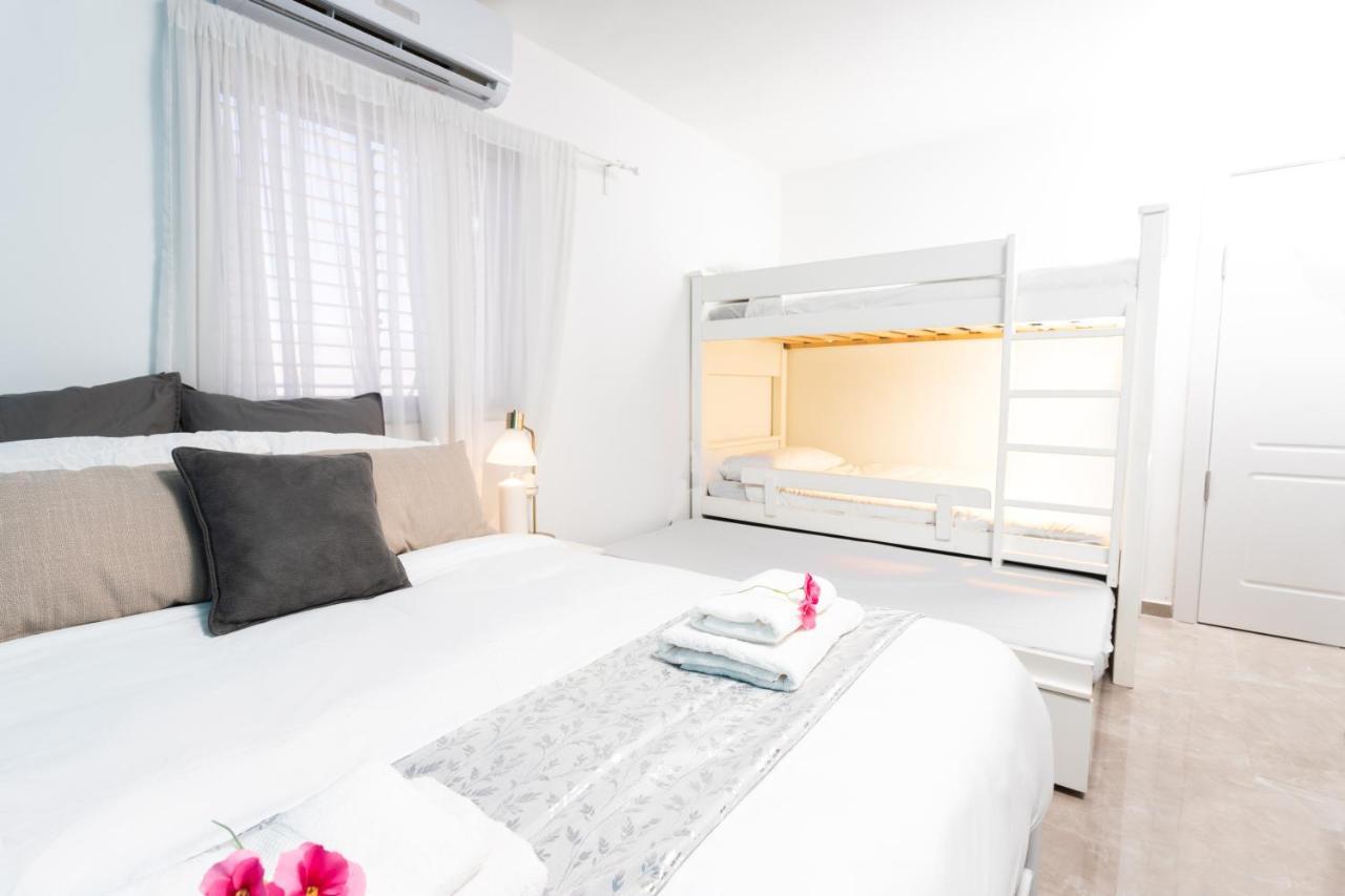 Appartamento Yalarent Jasmine 3Br Apt Eilat Esterno foto