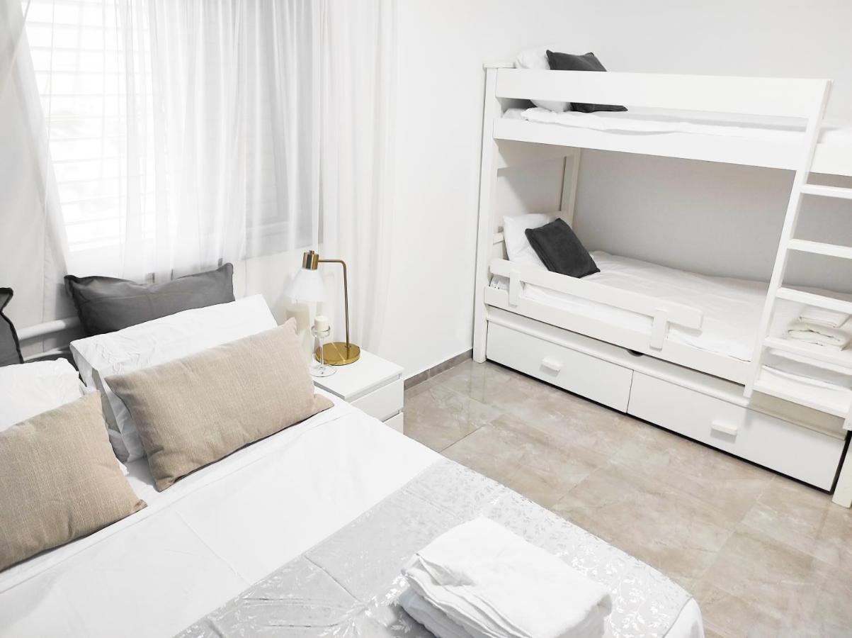 Appartamento Yalarent Jasmine 3Br Apt Eilat Esterno foto