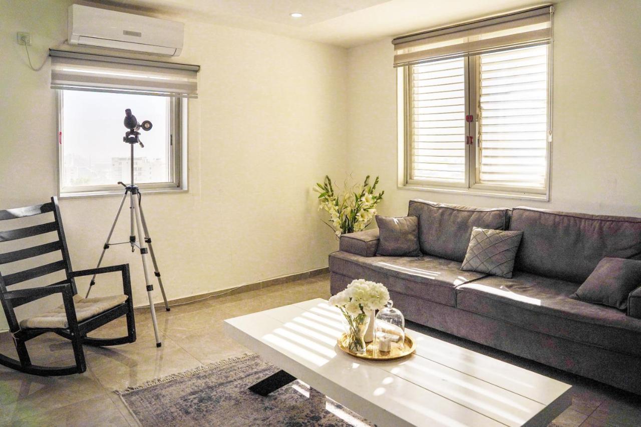 Appartamento Yalarent Jasmine 3Br Apt Eilat Esterno foto